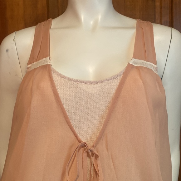 Robbi & Nikki Layered Tank Top - Picture 3 of 8